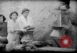 Standbild Wasser Punkt Italien, 1945, aus Sekunde 46 historischem Filmmaterial Videoclip 65675053882