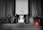 Immagine di Papa Pio XII benedice le truppe britanniche Roma Italia, 1944, secondo 35 filmato di repertorio 65675053883