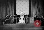 Immagine di Papa Pio XII benedice le truppe britanniche Roma Italia, 1944, secondo 44 filmato di repertorio 65675053883