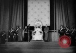 Immagine di Papa Pio XII benedice le truppe britanniche Roma Italia, 1944, secondo 45 filmato di repertorio 65675053883