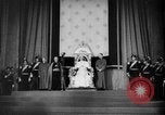 Immagine di Papa Pio XII benedice le truppe britanniche Roma Italia, 1944, secondo 46 filmato di repertorio 65675053883