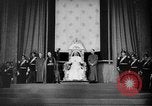 Immagine di Papa Pio XII benedice le truppe britanniche Roma Italia, 1944, secondo 48 filmato di repertorio 65675053883