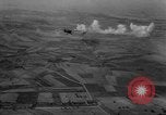 Standbild Bombenexplosionen SAINT MALO FRANKREICH, 1944, aus Sekunde 5 historischem Filmmaterial Videoclip 65675053894
