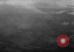 Standbild Bombenexplosionen SAINT MALO FRANKREICH, 1944, aus Sekunde 22 historischem Filmmaterial Videoclip 65675053894