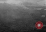 Standbild Bombenexplosionen SAINT MALO FRANKREICH, 1944, aus Sekunde 24 historischem Filmmaterial Videoclip 65675053894