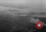 Standbild Bombenexplosionen SAINT MALO FRANKREICH, 1944, aus Sekunde 26 historischem Filmmaterial Videoclip 65675053894