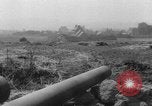 Standbild Bombenexplosionen SAINT MALO FRANKREICH, 1944, aus Sekunde 13 historischem Filmmaterial Videoclip 65675053895
