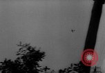 Standbild Bombenexplosionen SAINT MALO FRANKREICH, 1944, aus Sekunde 27 historischem Filmmaterial Videoclip 65675053895