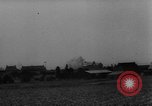 Standbild Bombenexplosionen SAINT MALO FRANKREICH, 1944, aus Sekunde 34 historischem Filmmaterial Videoclip 65675053895