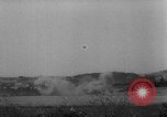 Standbild Bombenexplosionen SAINT MALO FRANKREICH, 1944, aus Sekunde 57 historischem Filmmaterial Videoclip 65675053895