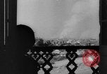 Standbild Bombenexplosionen SAINT MALO FRANKREICH, 1944, aus Sekunde 17 historischem Filmmaterial Videoclip 65675053896