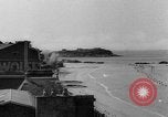 Standbild Bombenexplosionen SAINT MALO FRANKREICH, 1944, aus Sekunde 22 historischem Filmmaterial Videoclip 65675053896