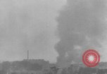 Standbild Bombenexplosionen SAINT MALO FRANKREICH, 1944, aus Sekunde 43 historischem Filmmaterial Videoclip 65675053896
