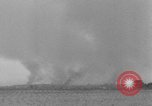 Standbild Bombenexplosionen SAINT MALO FRANKREICH, 1944, aus Sekunde 45 historischem Filmmaterial Videoclip 65675053896