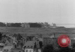 Standbild Bombenexplosionen SAINT MALO FRANKREICH, 1944, aus Sekunde 58 historischem Filmmaterial Videoclip 65675053896