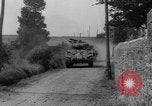 Standbild USA Soldaten SAINT MALO FRANKREICH, 1944, aus Sekunde 4 historischem Filmmaterial Videoclip 65675053897