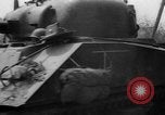 Standbild USA Soldaten SAINT MALO FRANKREICH, 1944, aus Sekunde 8 historischem Filmmaterial Videoclip 65675053897