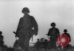Standbild USA Soldaten SAINT MALO FRANKREICH, 1944, aus Sekunde 14 historischem Filmmaterial Videoclip 65675053897