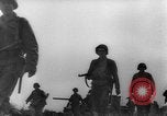 Standbild USA Soldaten SAINT MALO FRANKREICH, 1944, aus Sekunde 15 historischem Filmmaterial Videoclip 65675053897