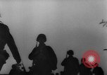 Standbild USA Soldaten SAINT MALO FRANKREICH, 1944, aus Sekunde 19 historischem Filmmaterial Videoclip 65675053897
