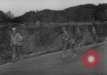 Standbild USA Soldaten SAINT MALO FRANKREICH, 1944, aus Sekunde 41 historischem Filmmaterial Videoclip 65675053897