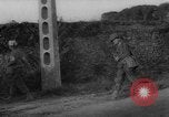 Standbild USA Soldaten SAINT MALO FRANKREICH, 1944, aus Sekunde 46 historischem Filmmaterial Videoclip 65675053897