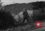 Standbild USA Soldaten SAINT MALO FRANKREICH, 1944, aus Sekunde 49 historischem Filmmaterial Videoclip 65675053897