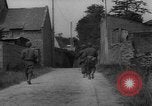 Standbild USA Soldaten SAINT MALO FRANKREICH, 1944, aus Sekunde 59 historischem Filmmaterial Videoclip 65675053897