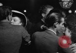 Immagine di Intrattenimento Monaco di Baviera Germania, 1947, secondo 26 filmato di repertorio 65675053907