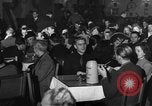 Image Restaurant allemand Munich Allemagne, 1947, de la seconde 52 séquences d'archives historiques vidéo 65675053908
