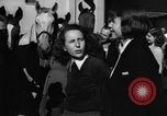 Standbild Reiten Akademie München Deutschland, 1947, aus Sekunde 15 historischem Filmmaterial Videoclip 65675053909