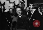 Standbild Reiten Akademie München Deutschland, 1947, aus Sekunde 16 historischem Filmmaterial Videoclip 65675053909