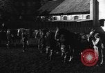 Standbild Reiten Akademie München Deutschland, 1947, aus Sekunde 24 historischem Filmmaterial Videoclip 65675053909