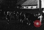 Standbild Reiten Akademie München Deutschland, 1947, aus Sekunde 29 historischem Filmmaterial Videoclip 65675053909