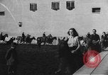 Standbild Reiten Akademie München Deutschland, 1947, aus Sekunde 43 historischem Filmmaterial Videoclip 65675053909
