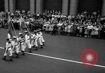 Standbild Krieg Parade New York City USA, 1942, aus Sekunde 15 historischem Filmmaterial Videoclip 65675053917