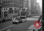 Standbild Krieg Parade New York City USA, 1942, aus Sekunde 29 historischem Filmmaterial Videoclip 65675053917
