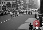 Standbild Krieg Parade New York City USA, 1942, aus Sekunde 39 historischem Filmmaterial Videoclip 65675053917