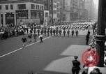 Standbild Krieg Parade New York City USA, 1942, aus Sekunde 40 historischem Filmmaterial Videoclip 65675053917