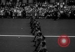 Standbild Krieg Parade New York City USA, 1942, aus Sekunde 53 historischem Filmmaterial Videoclip 65675053917