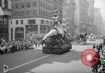 Standbild Krieg Parade New York City USA, 1942, aus Sekunde 11 historischem Filmmaterial Videoclip 65675053918