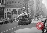 Standbild Krieg Parade New York City USA, 1942, aus Sekunde 12 historischem Filmmaterial Videoclip 65675053918