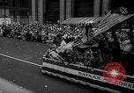 Standbild Krieg Parade New York City USA, 1942, aus Sekunde 19 historischem Filmmaterial Videoclip 65675053918