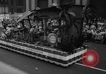 Standbild Krieg Parade New York City USA, 1942, aus Sekunde 24 historischem Filmmaterial Videoclip 65675053918