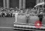 Standbild Krieg Parade New York City USA, 1942, aus Sekunde 27 historischem Filmmaterial Videoclip 65675053918
