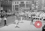 Standbild Krieg Parade New York City USA, 1942, aus Sekunde 41 historischem Filmmaterial Videoclip 65675053918