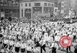 Standbild Krieg Parade New York City USA, 1942, aus Sekunde 50 historischem Filmmaterial Videoclip 65675053918
