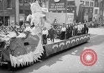 Standbild Krieg Parade New York City USA, 1942, aus Sekunde 56 historischem Filmmaterial Videoclip 65675053918