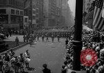 Standbild Krieg Parade New York City USA, 1942, aus Sekunde 28 historischem Filmmaterial Videoclip 65675053919