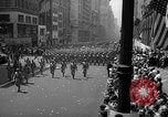 Standbild Krieg Parade New York City USA, 1942, aus Sekunde 34 historischem Filmmaterial Videoclip 65675053919